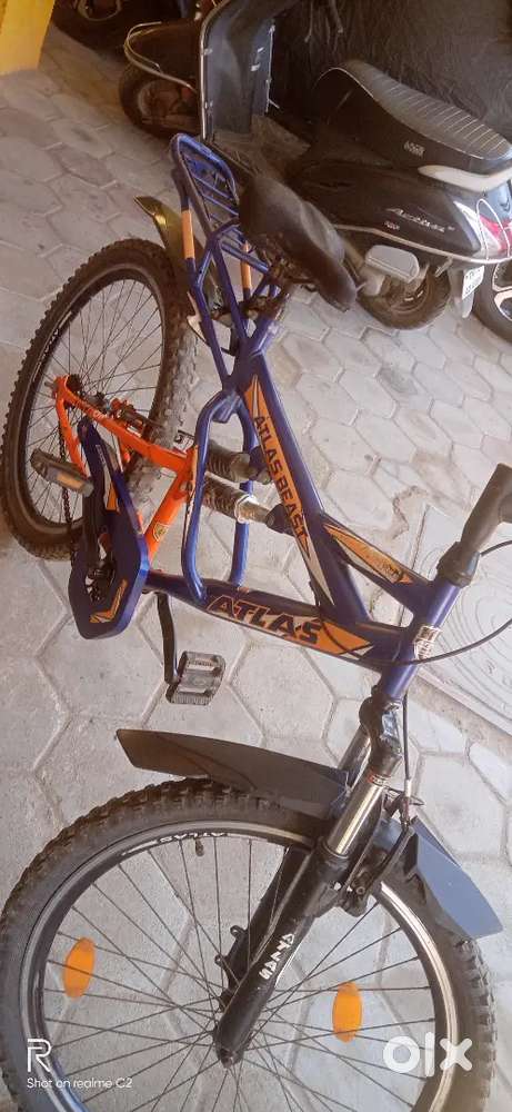 ATLAS BEAST 08 MONTHS OLD AS GOOD AS BRAND NEW CYCLE BUYIN COST 900000