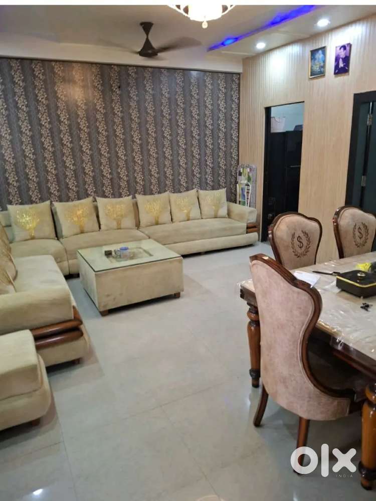 3 bhk Luxurious Flat Resell ( 2.3.4 bhk also available in under const)