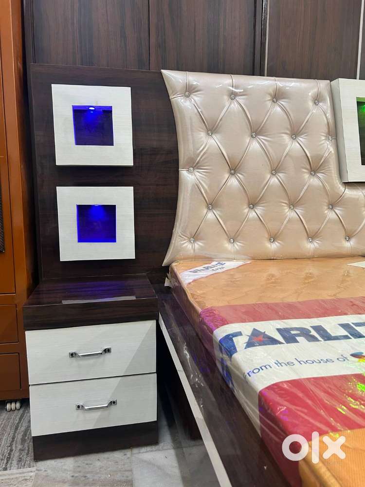 NEW DESIGNER dOUBLE BOX BED WITH 2 SIDE TABLE ONLY RS 22000/- GADE ALG