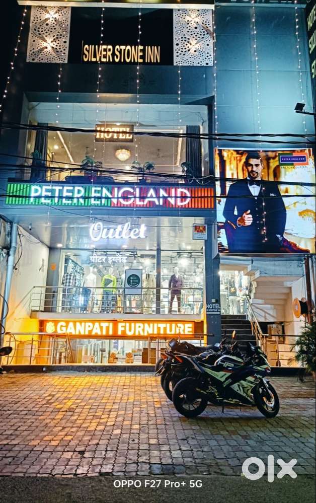 Upper ground floor in front of new high gate no 5 Lucknow