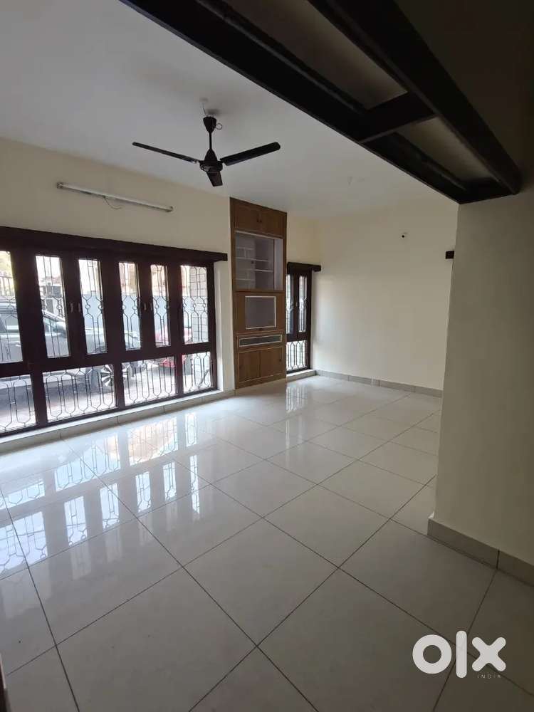 2 Bedroom Hall Kitchen store