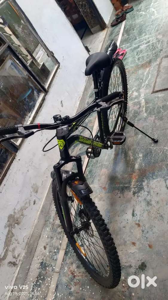 Selling brand new bycycle price negotiable