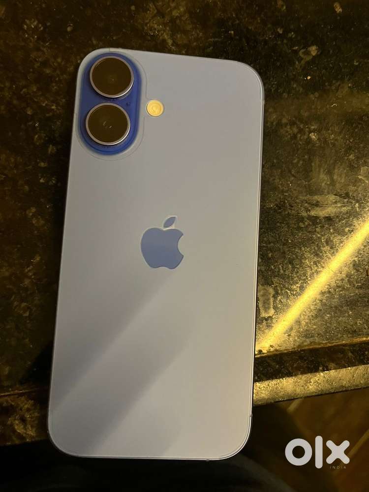 16 blue clolour 128gb no scratch use like new