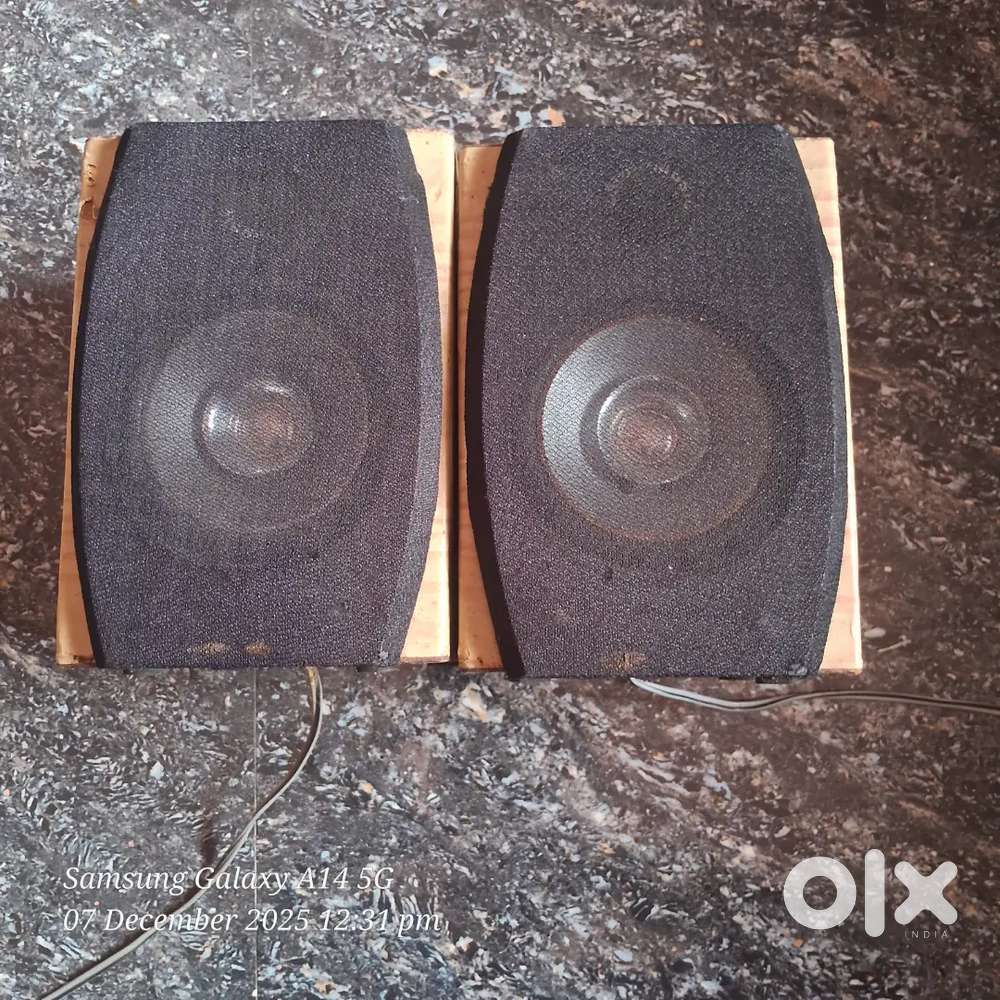 TWO 4inch PIONEER CAR SPEAKER WITH BOX.