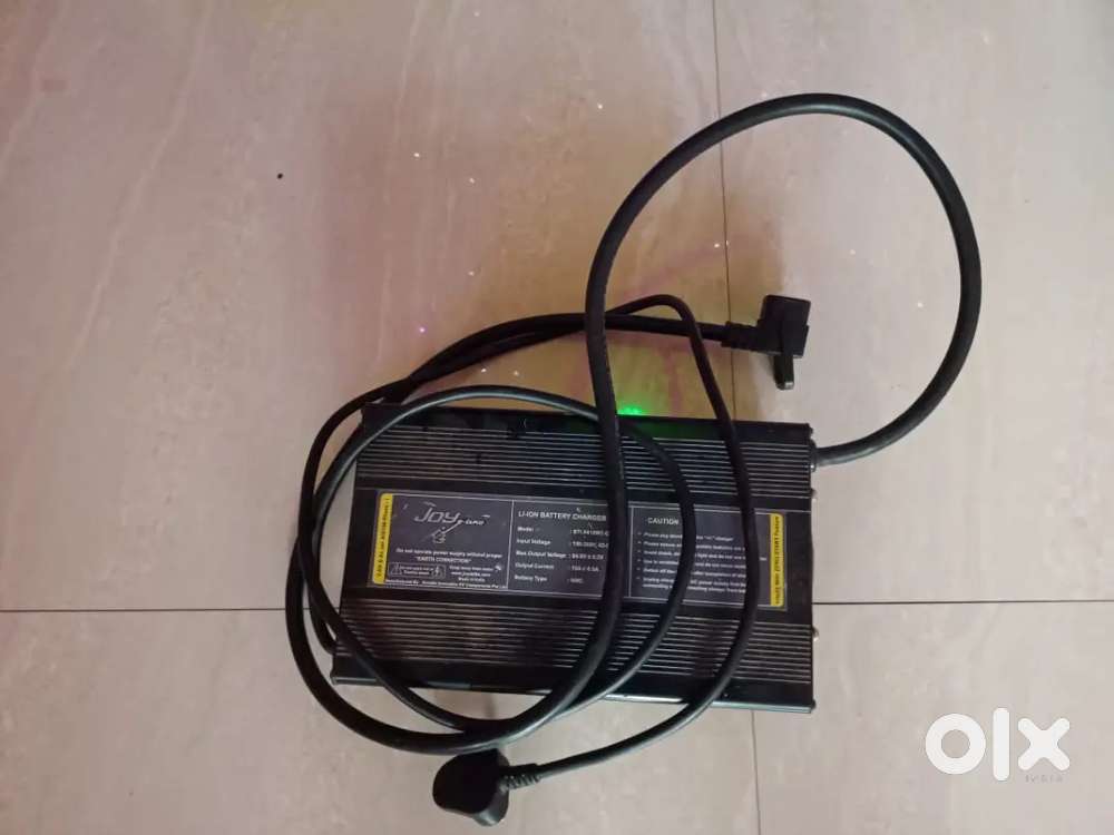 2 Key Sensors ,  Automatic Revers , Battery  warranty 2 yrs balance