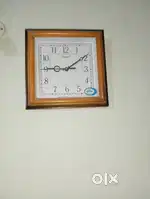 Clock 900 rs