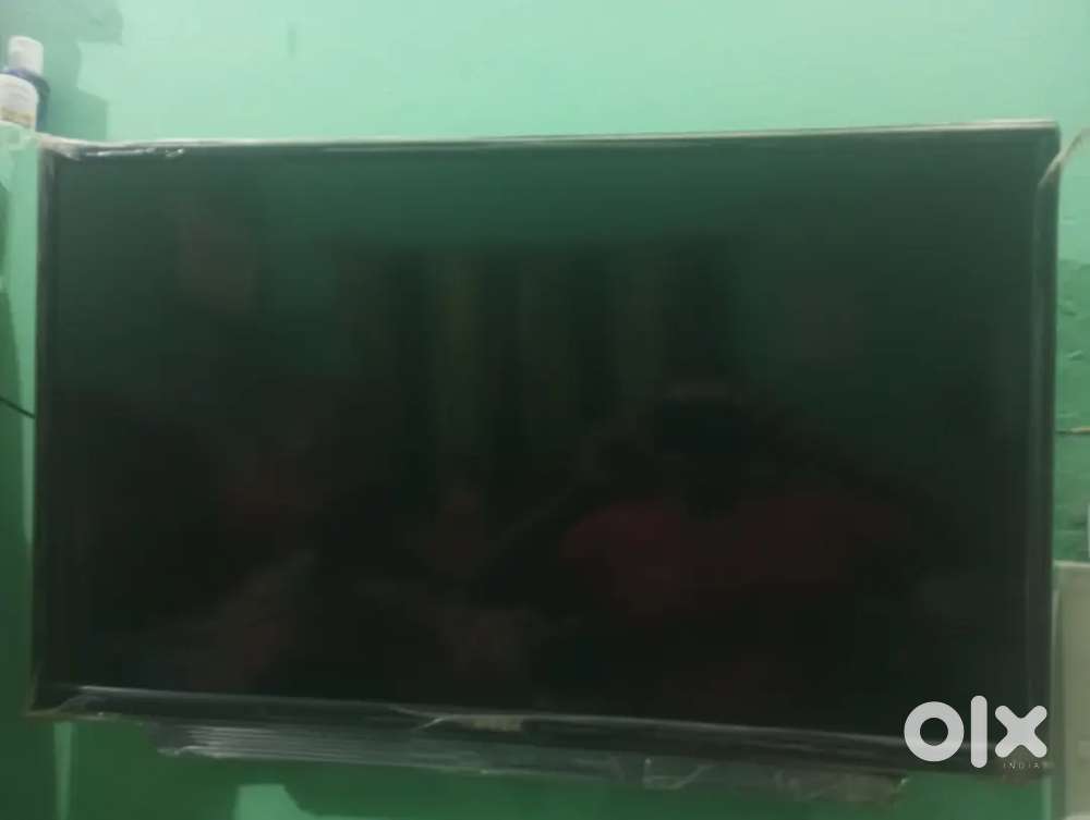 32 lcd tv bechna hae