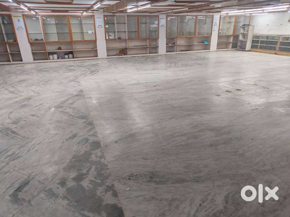 Office Space For Rent in 100 Feet Road