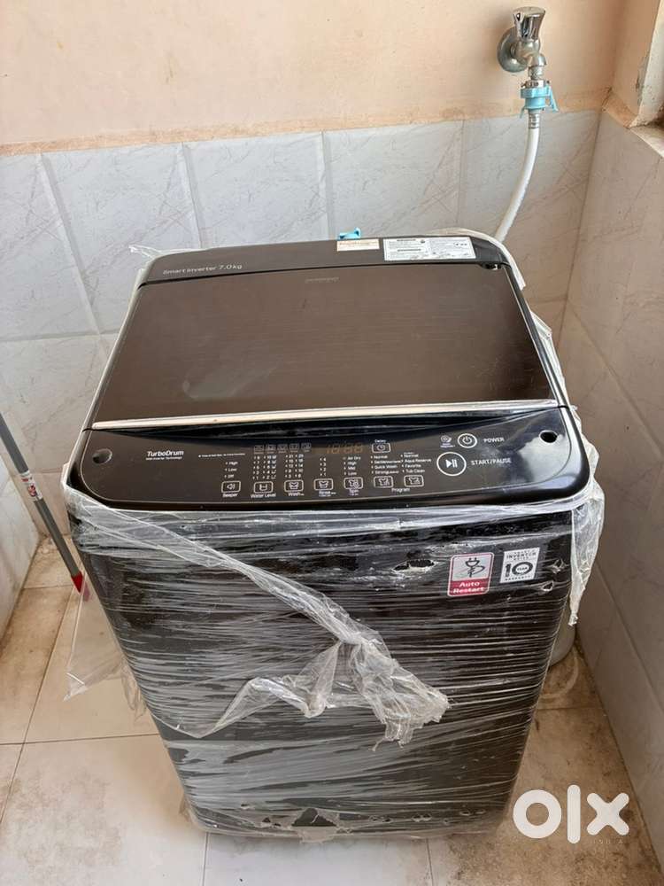 LG 7kg Washing Machine & Whirlpool 190 L Refrigerator