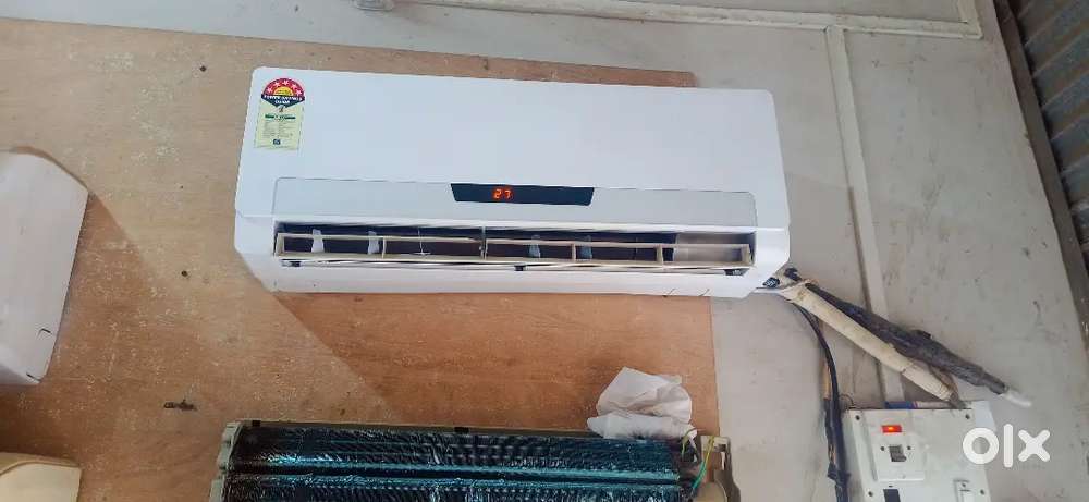 AC split 1 ton 5 star with remote control