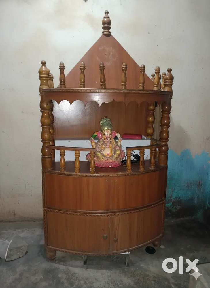 Wooden Mandir / Pooja Ghar (5ft 7in) – Good Condition