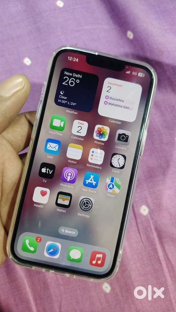 iPhone 13 white colour