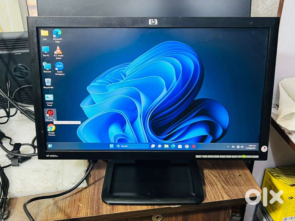 hp 19 inches monitor 4 pieces available