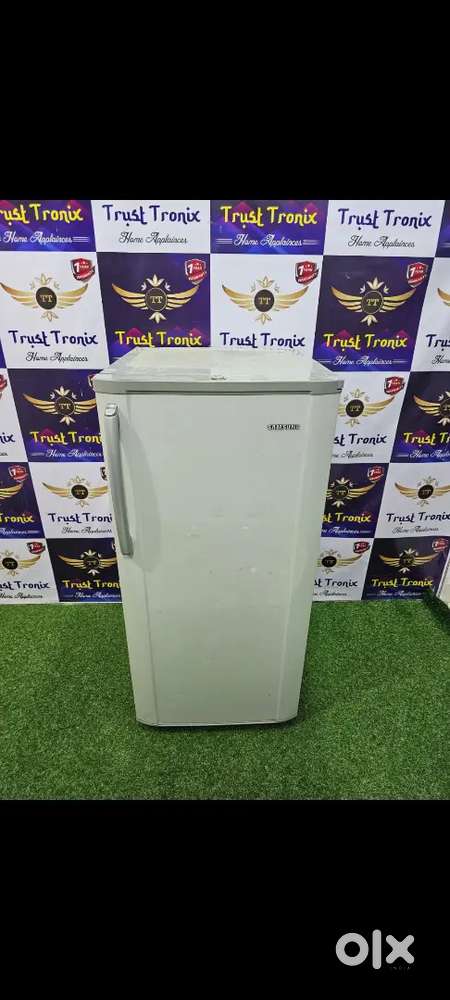 Samsung single door plain model with inbuilt stabilizer