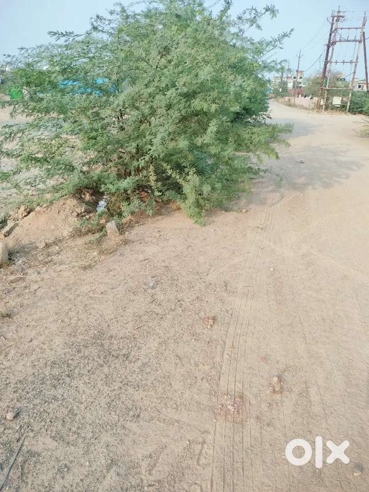 52 lakh me 1500 sqft plot Area 30 ft Road Shivpuri link Road
