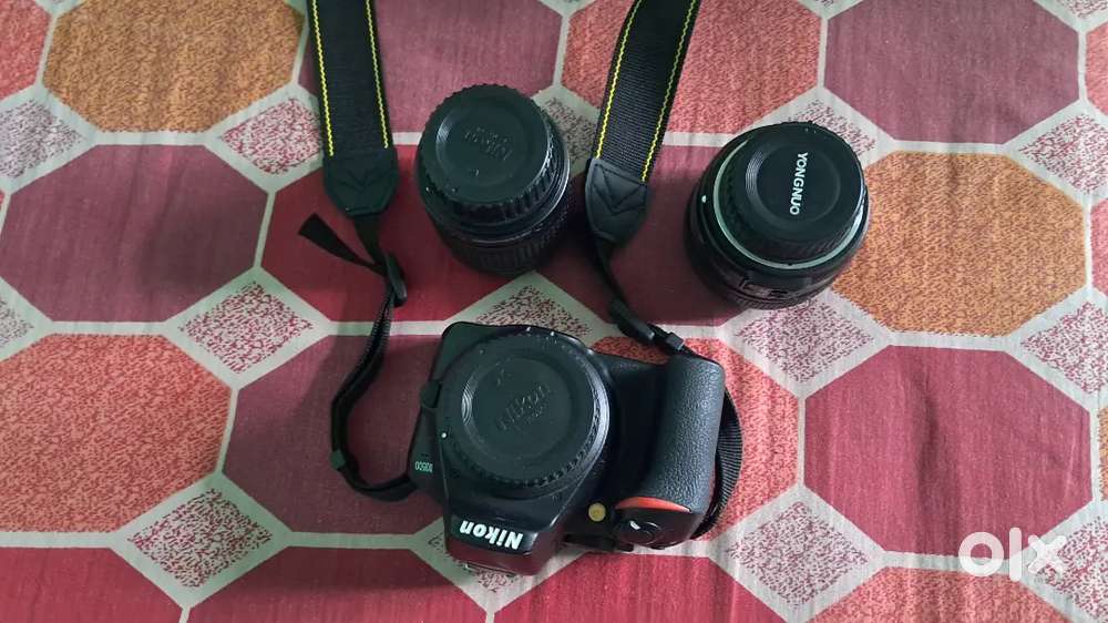 Nikon d3500 with 18-55 kit lens and additional  prime lens