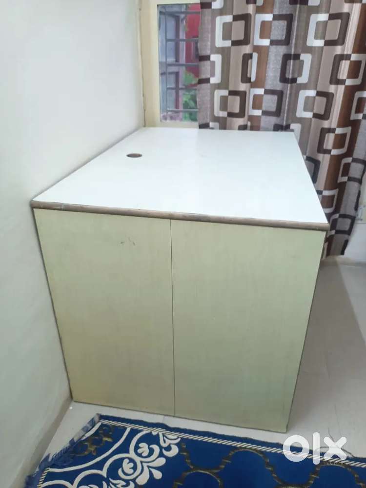 Computer Table