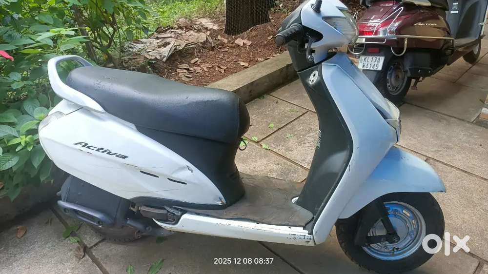 Honda activa less km