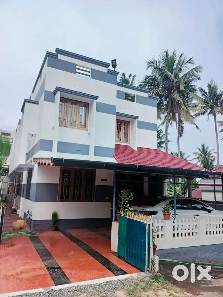 3BHK FULLY FURNISHED WITH CARPARKING