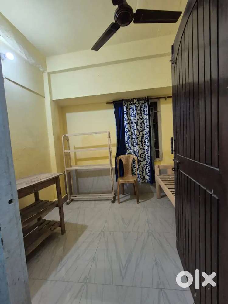 Pg for girls , single seater and double seater available