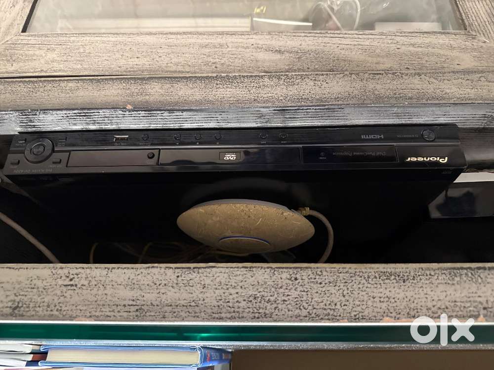 Pioneer CD / DVD player