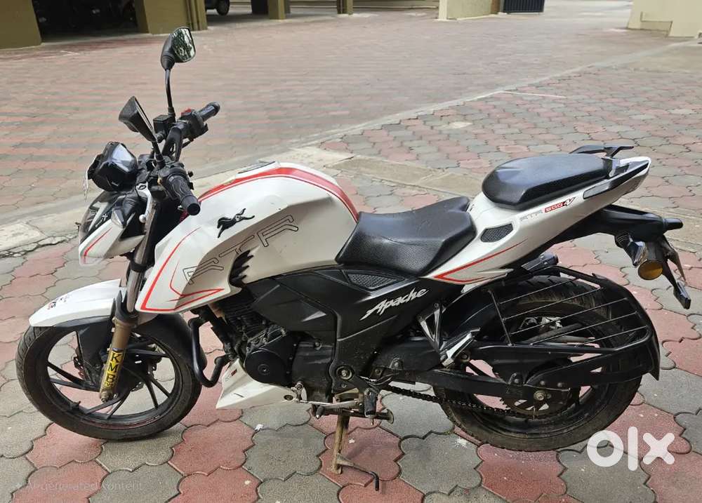 TVS Apache RTR 200 4V