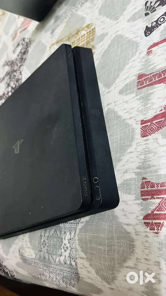 PlayStation 4 Slim