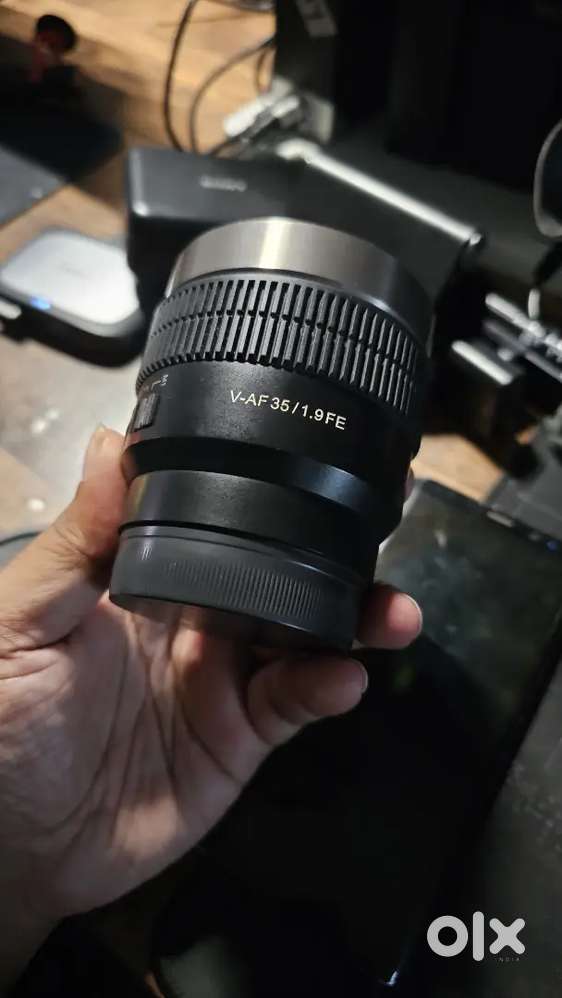 Samyang 35mm V-AF T1.9 (1.8) Sony E-Mount Cine Lens