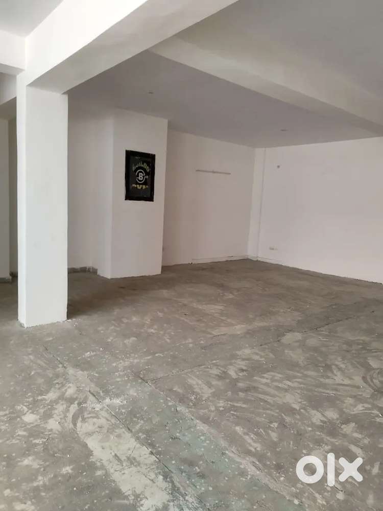 100 gaj first floor for rent in janakpuri in 65000 rs monthly rent