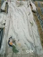 एक या दो बार पहने हुए सलवार सूट