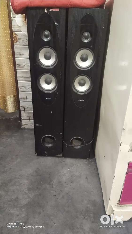 F&D T60 TOWER speaker