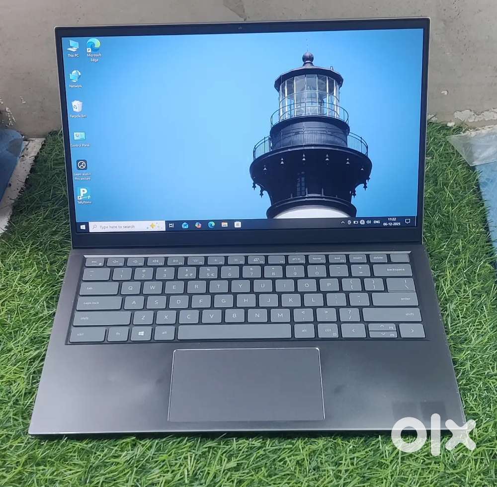 Dell laptop !511th 8gb ram 256 NVMe
