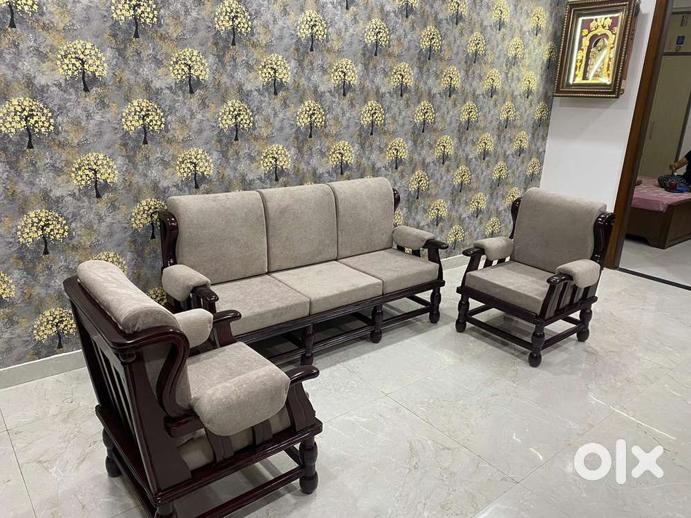 5 seater premium quality sofa