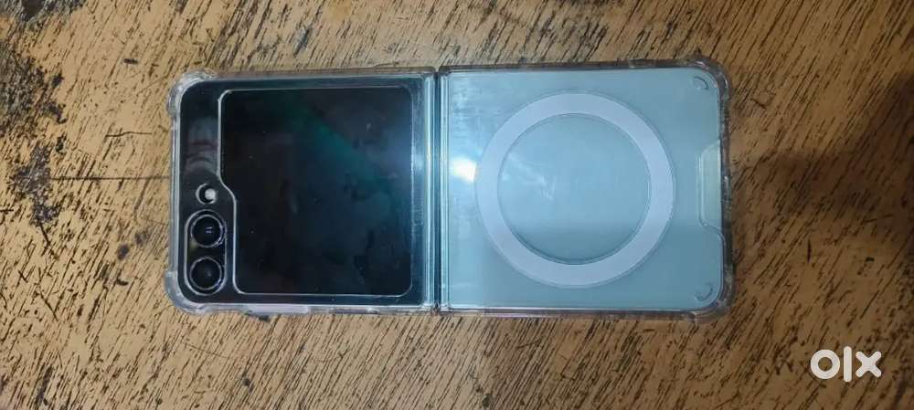 Samsung flip 5 one month old