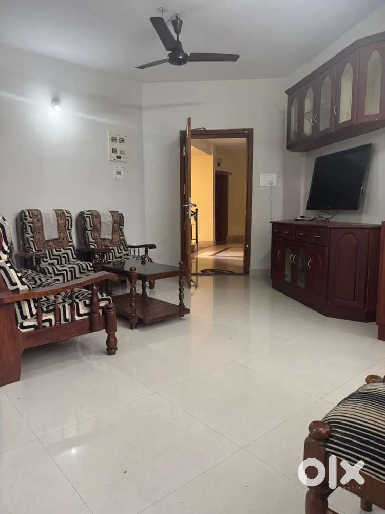 3 BHK FURNISHED FLAT FAMILY EDAPALLY nr  METRO STATION LIFT BKUP