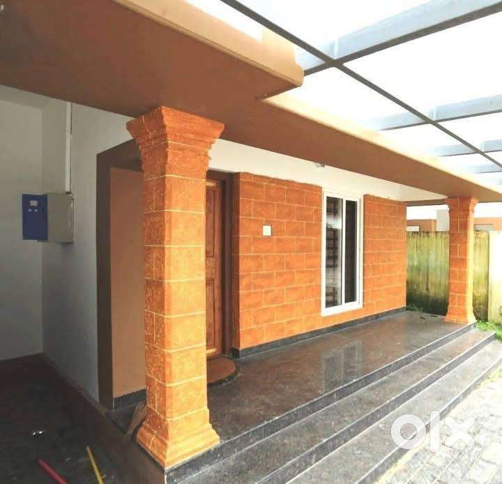 6.96 Cent Land - Luxury Villa For Sale in Palakkad Town!