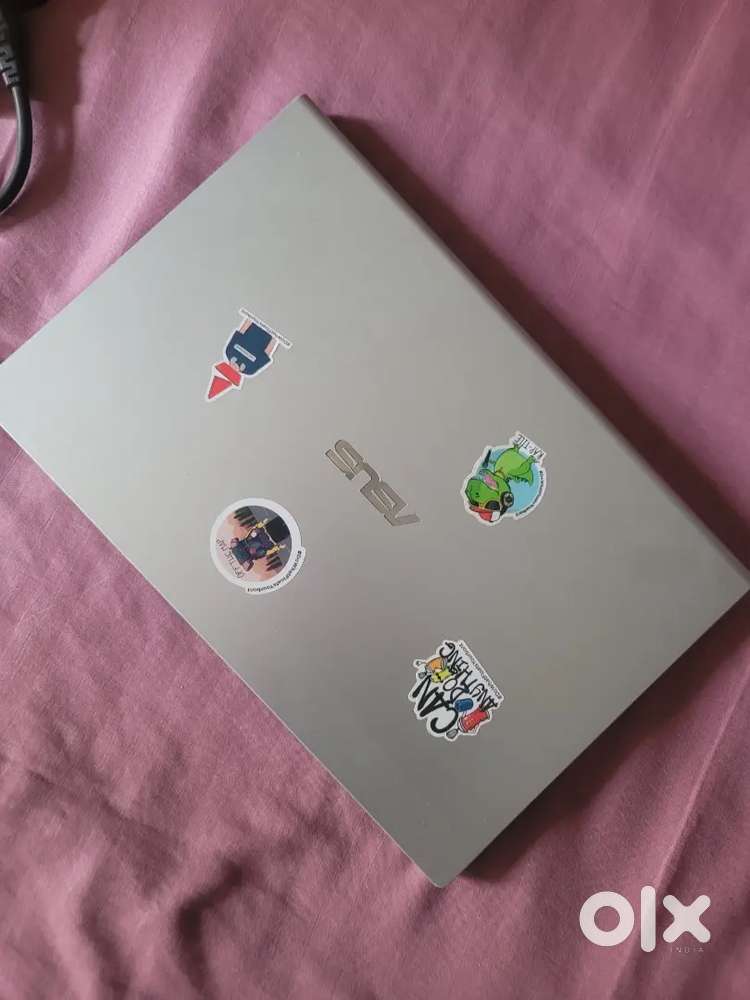 Asus Like New  Ryzen 5  8+256 GB SSD