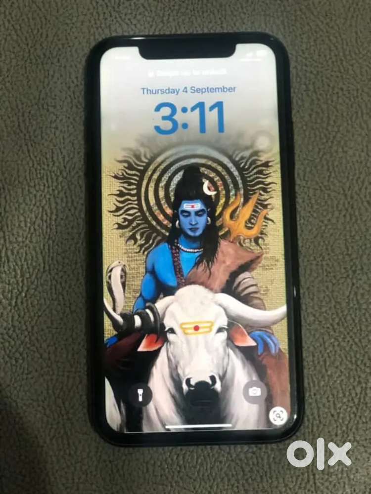 Iphone 11 excellent condition