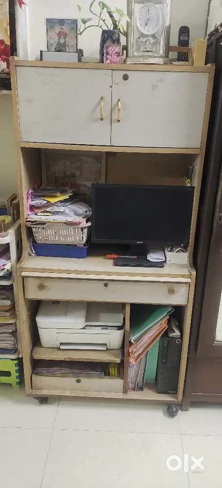 Computer Table with storage