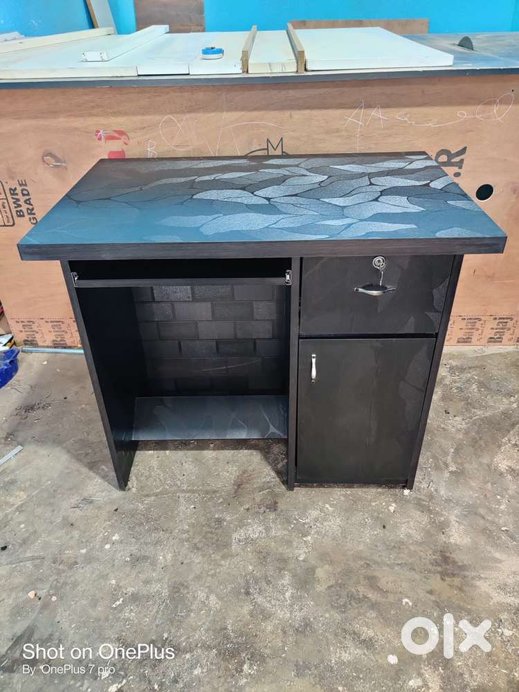 Brand new Computer table only 2999