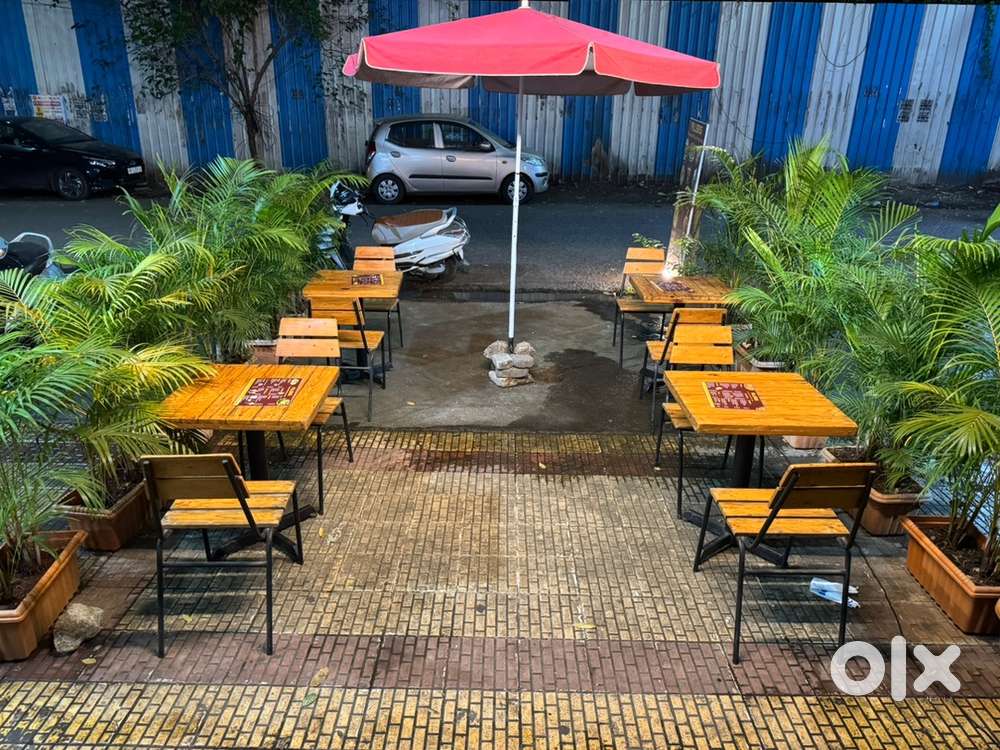 Table chairs for cafe