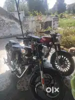 urgent sell good condition (classic 350 not standard)