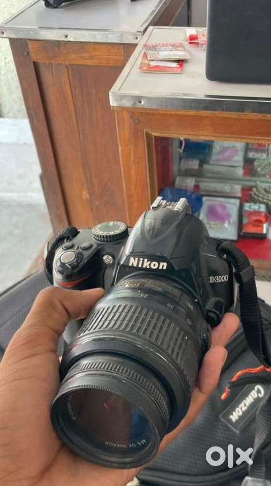 Nikon 3000d body and lens bag