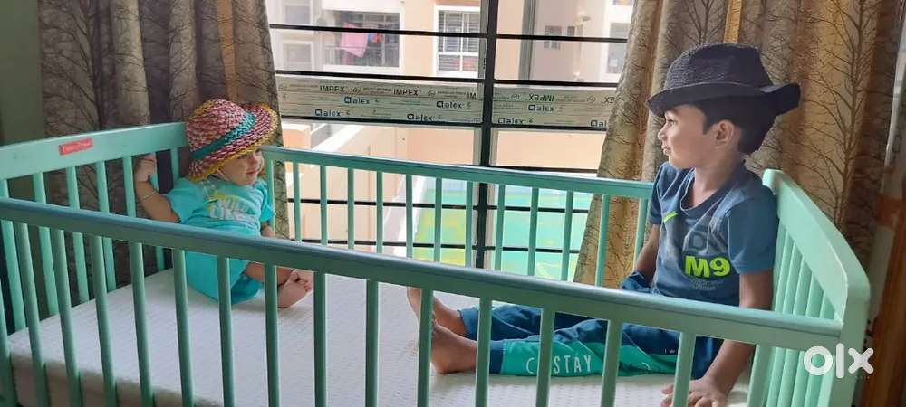 Unused Crib or kids bed