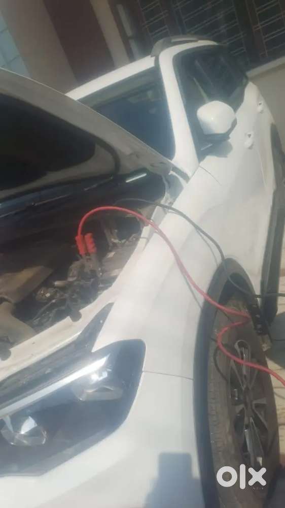 बैटरी से दूसरी गाड़ियां स्टार्ट करने का काम है  पंचकूला,में है 24x7 सर