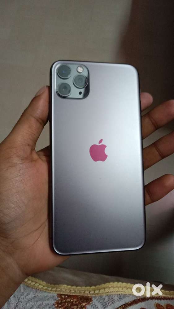 11 pro max 512 gb storage no scratch. ( 23000/- )