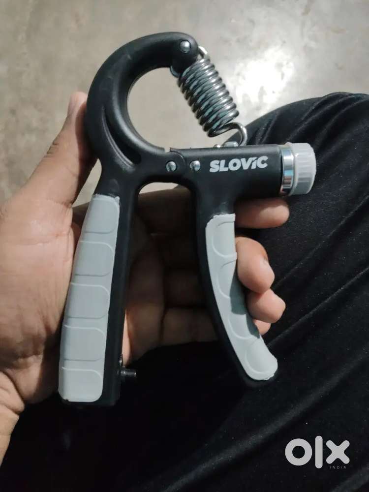 Hand gripper