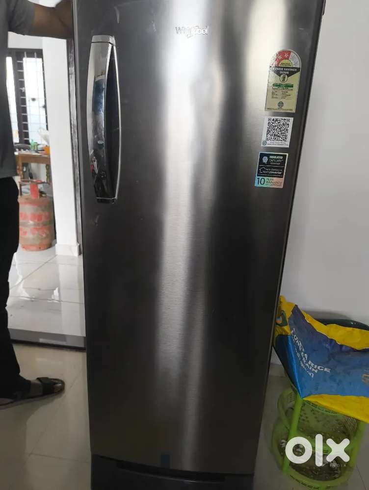Whirlpool Refrigerator with stabilizer