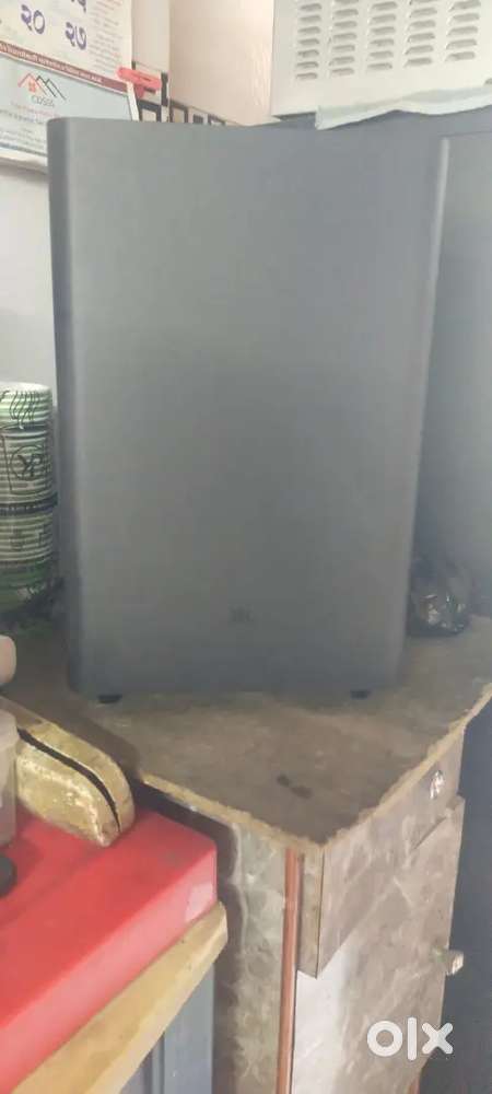 jbl sound 2.1 sound bar in new condition