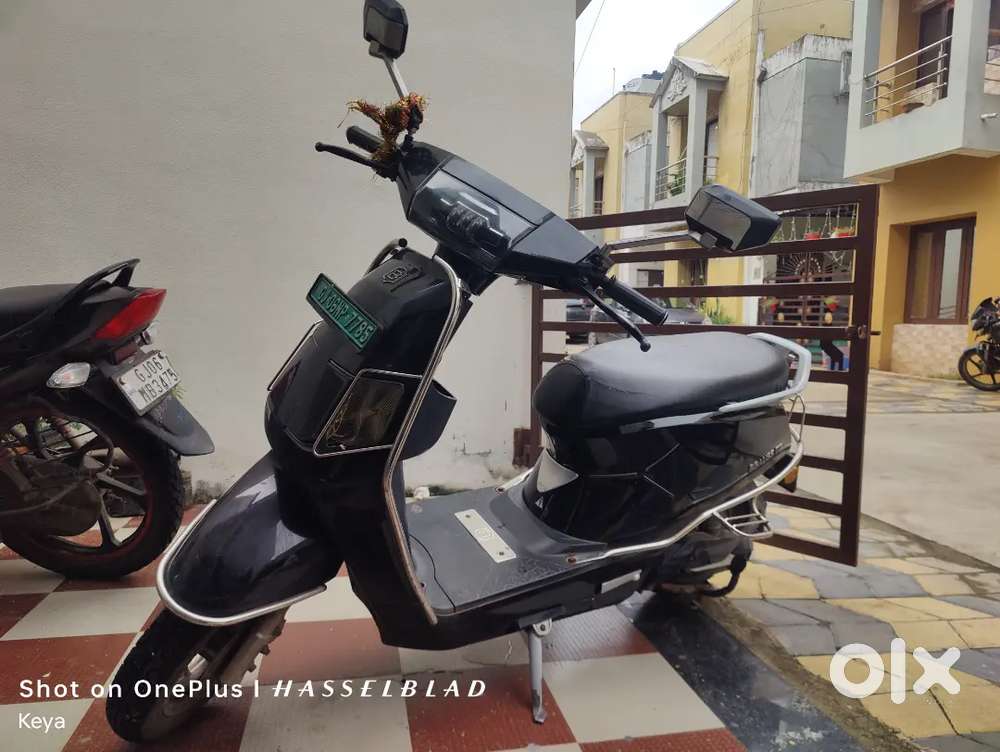 Electric scooter Bgauss B8, single hand used..